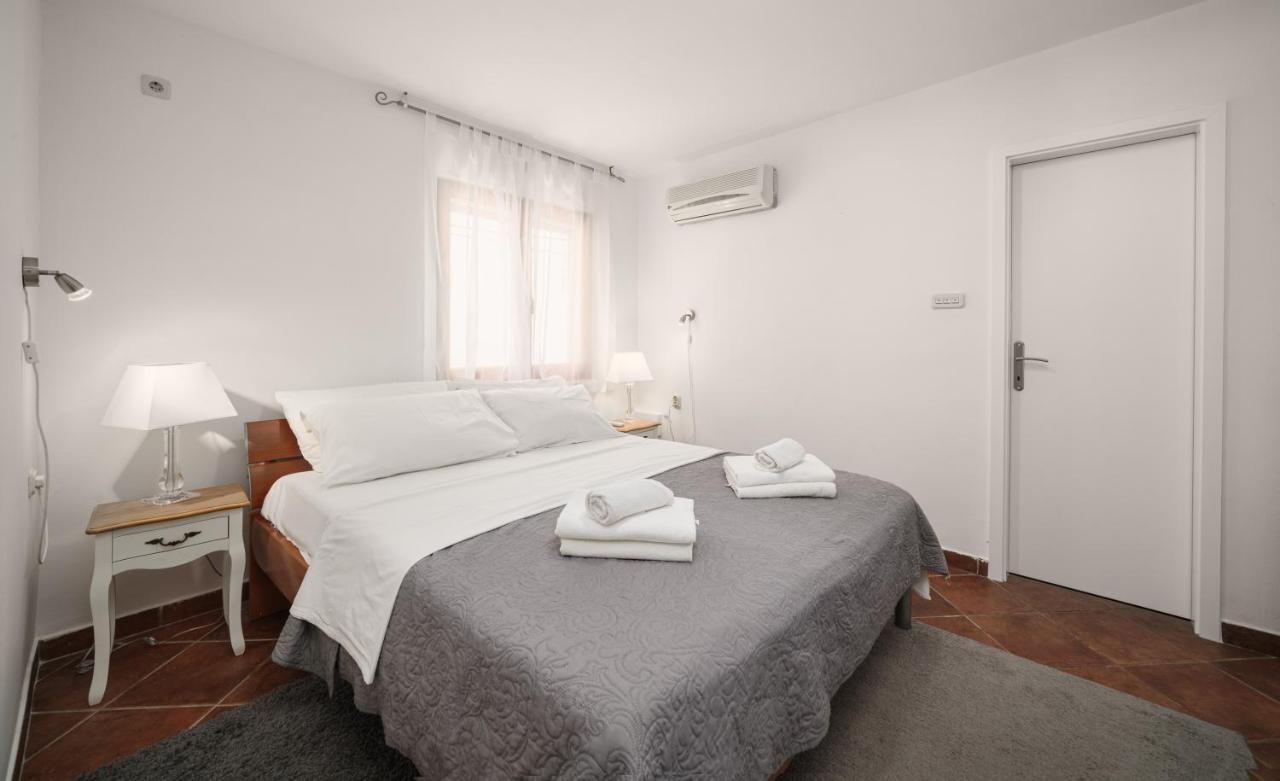Heritage Residence In Center With Pool- Apartments Vodice Zewnętrze zdjęcie