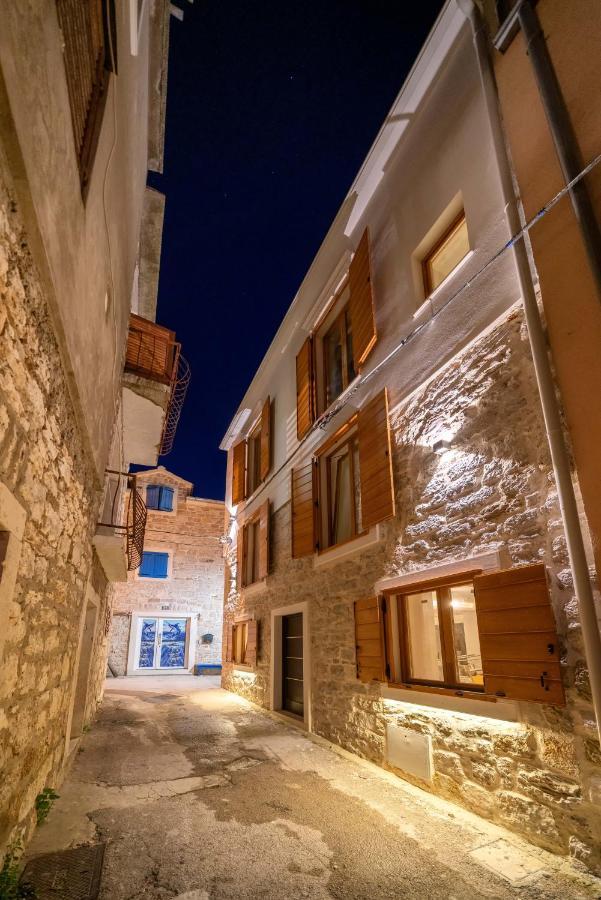 Heritage Residence In Center With Pool- Apartments Vodice Zewnętrze zdjęcie